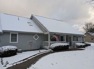 11620 Strawberry Rd, Carbondale, IL 62901