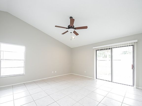 4th image of 1000 Dinero Dr