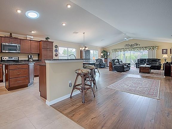 4th image of 2847 Petoskey Pl