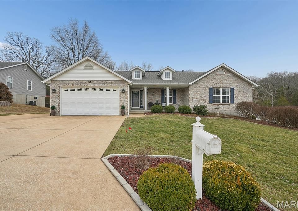 1st image of 61 Ashford Pl