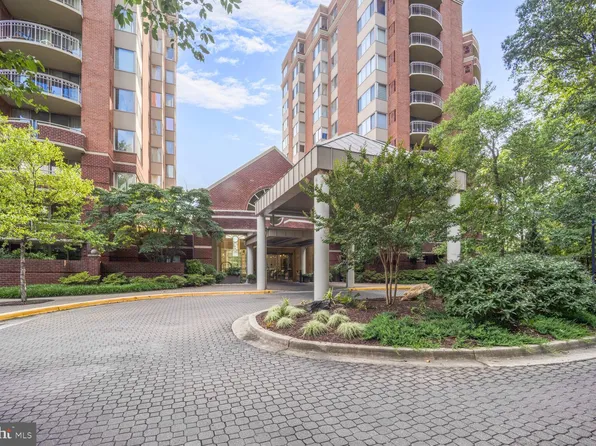 5802 Nicholson Ln APT 2-L05, Rockville, MD 20852