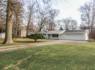 2804 Elmwood Dr, Sylvania, OH 43560