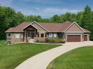 3639 Nikodem Ln, Abrams, WI 54101