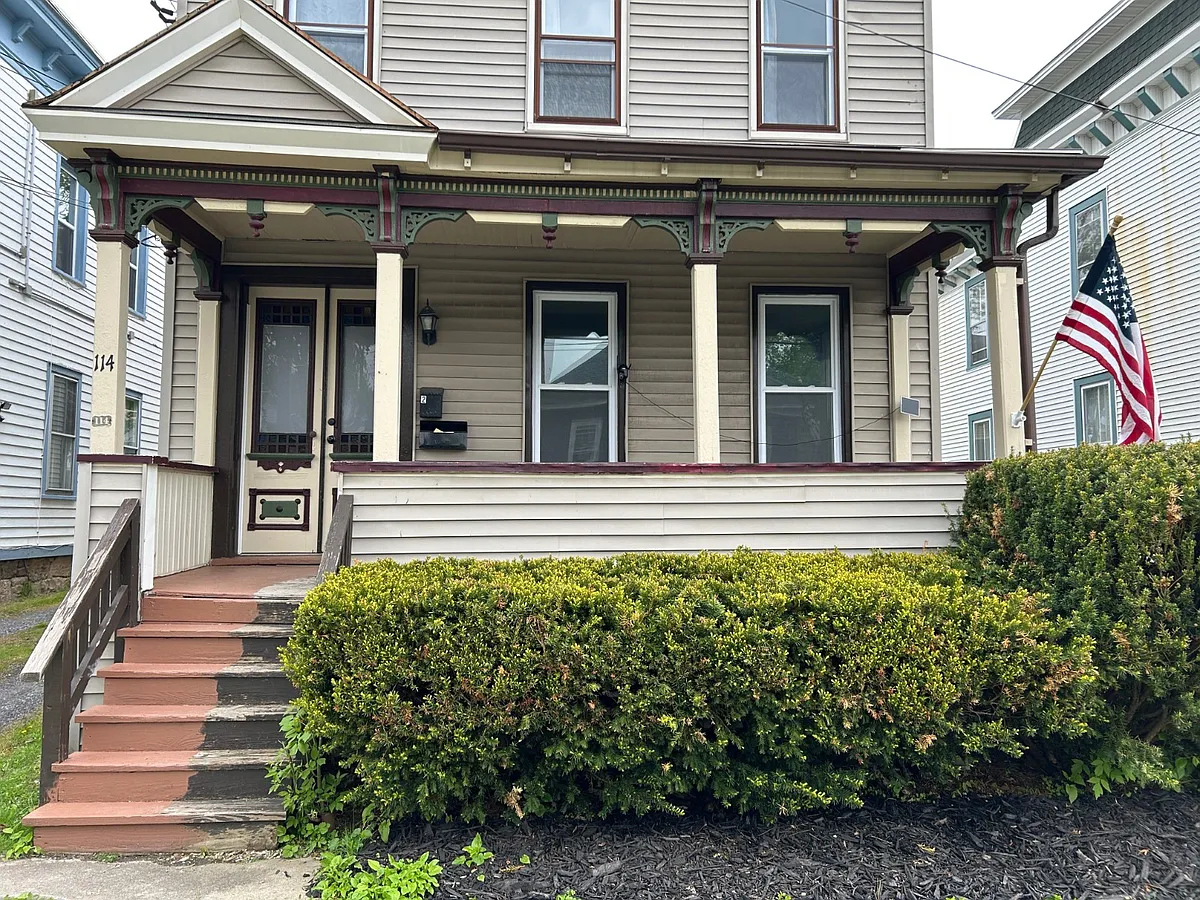 Building Photo - 114 S Melcher St