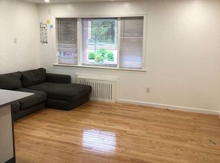 14914 Cross Island Pkwy, Flushing, NY 11357