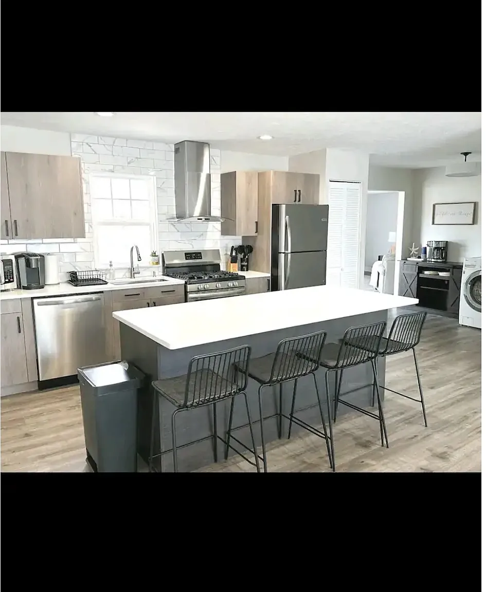 1014 Knox St — Photo 1