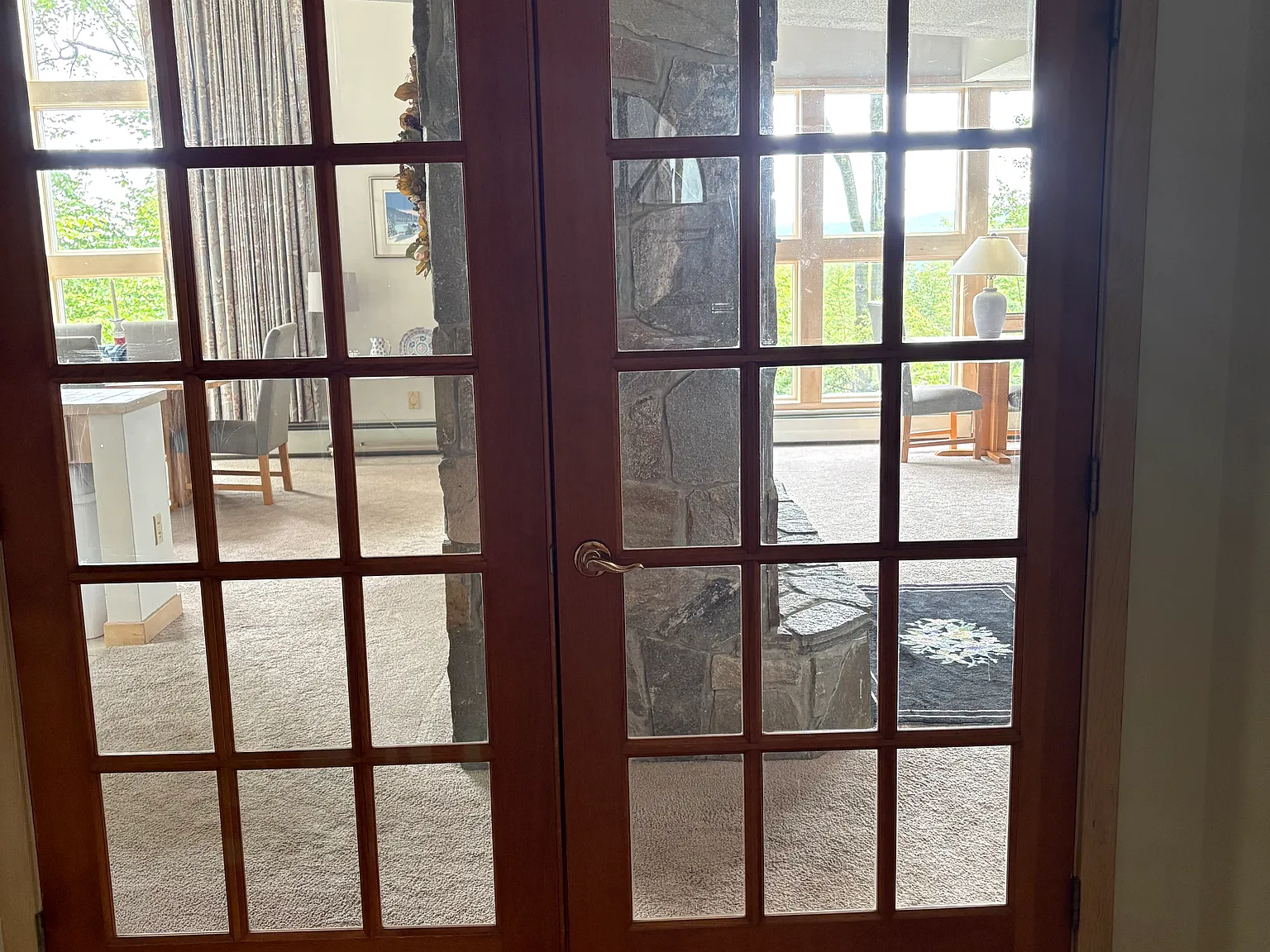 4 bed, 3300 sqft, $8,500 — Photo 2