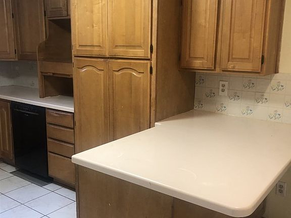 5th image of 812 Liberty Ave