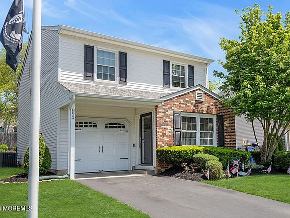 2nd image of 892 Fairview Drive