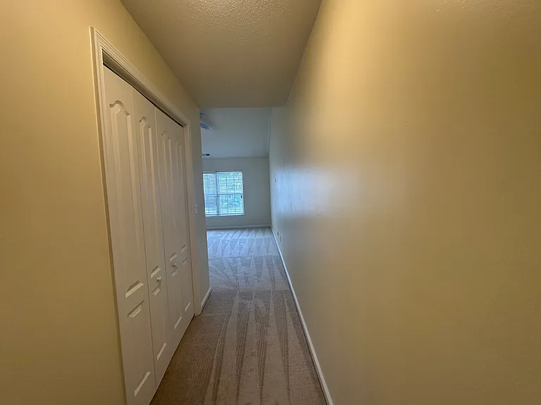 2379 Old Greenbrier Rd — Photo 14