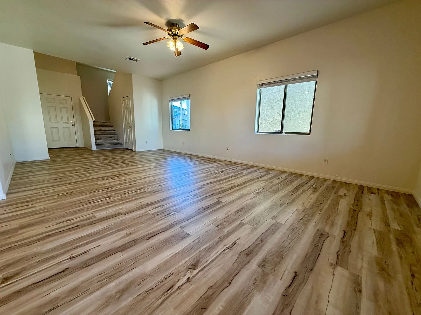 3 bedroom with large outdoor space in NLV — Photo 4