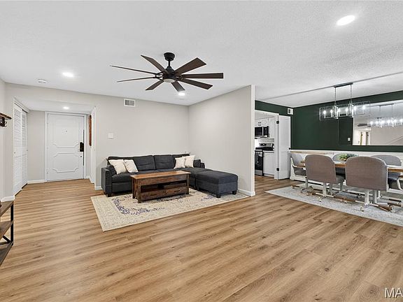 5th image of 1511 Hampton Hall Dr APT 17