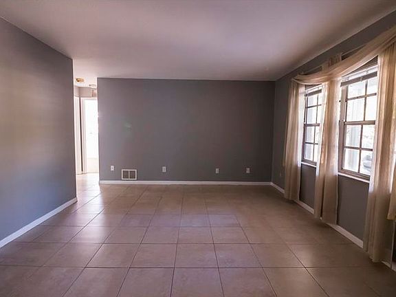 3rd image of 1104 Bristolwood St