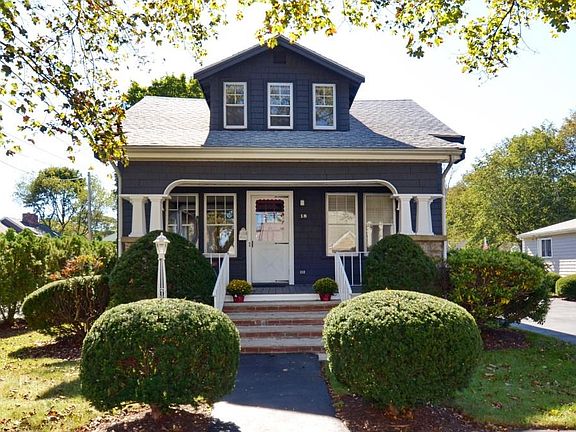 2nd image of 18 Aberdeen Ave