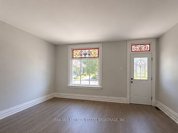 2nd image of 918 Princess Ave #1