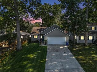 3633 Richmond Ave, Waterford, MI 48328