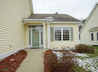 74 Old Stage Rd, Litchfield, NH 03052