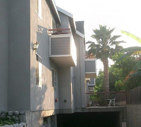 4th image of 461 N Euclid Ave #205