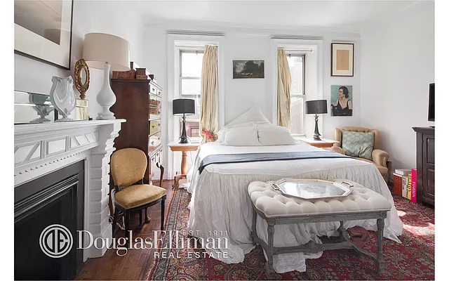 Sold by Douglas Elliman | media 17