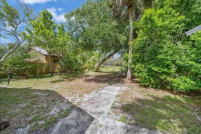 1326 Riverside Dr — Photo 35