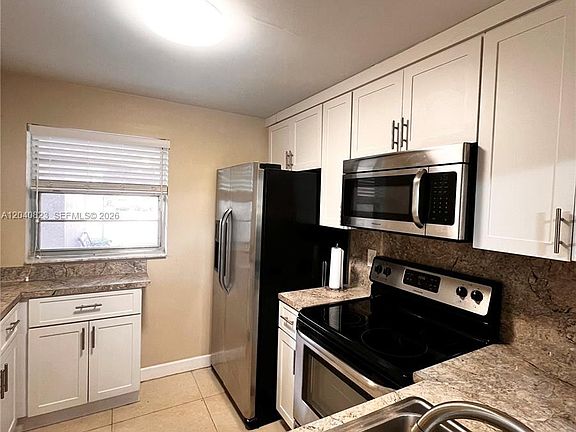2nd image of 9235 Lagoon Pl APT 109