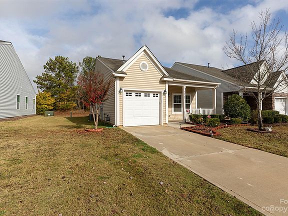 3rd image of 5069 Newport Lakes Dr