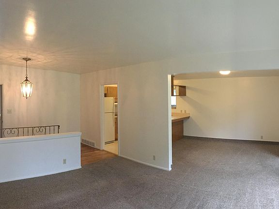 Living/dining room