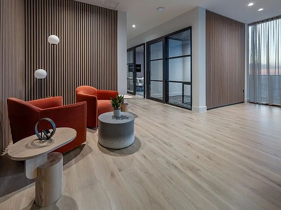 5th image of 600 NE 1st Ave #3811