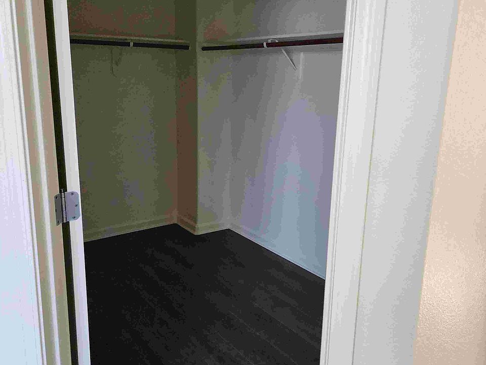 1st image of 1676 Vicksburg Dr #1676