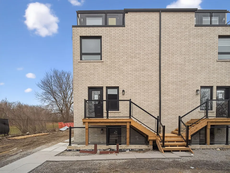 1 Dunsmore Gdns #D