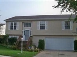 406 Galway Dr, Valparaiso, IN 46385