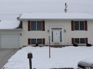 871 Elizabeth Ave, Logan, OH 43138
