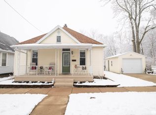 1011 Ann Eliza St, Pekin, IL
