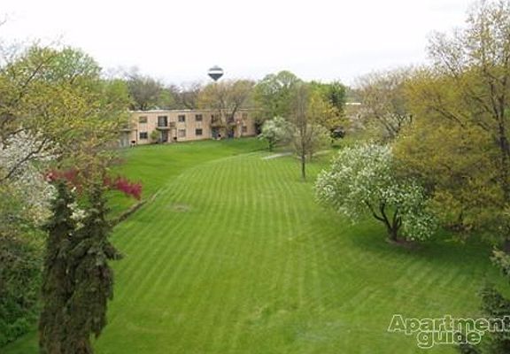 4th image of 103 N Milwaukee Ave APT A25