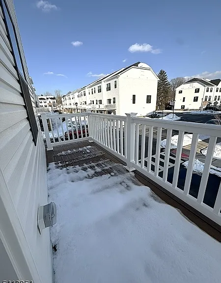 106 E Stiger St — Photo 13