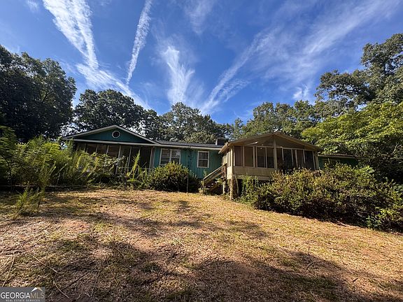 3rd image of 110 Bayview Dr