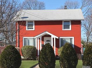 190 W Marie St, Hicksville, NY 11801
