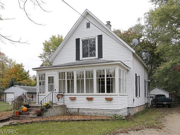 2nd image of 1403 S Main St