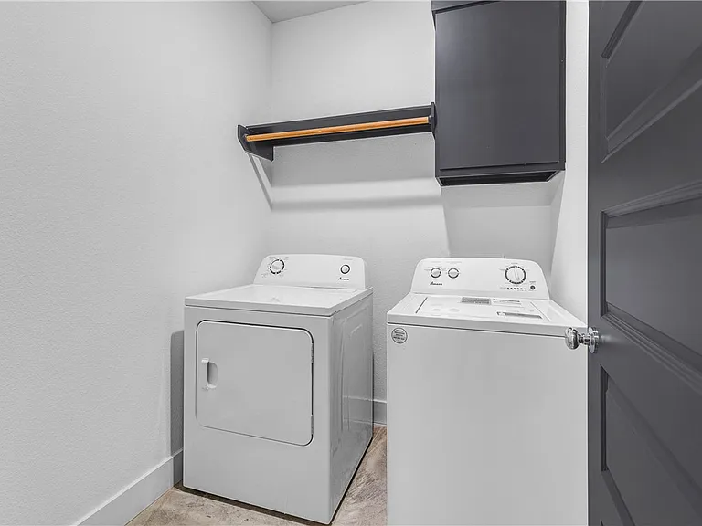 3008 Alpha Wolf Ct — Photo 14
