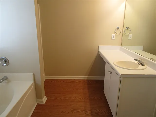204 Carrie Dr — Photo 9