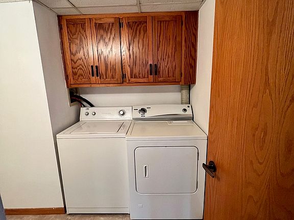 3rd image of 884 N Prairie Ave APT 2D