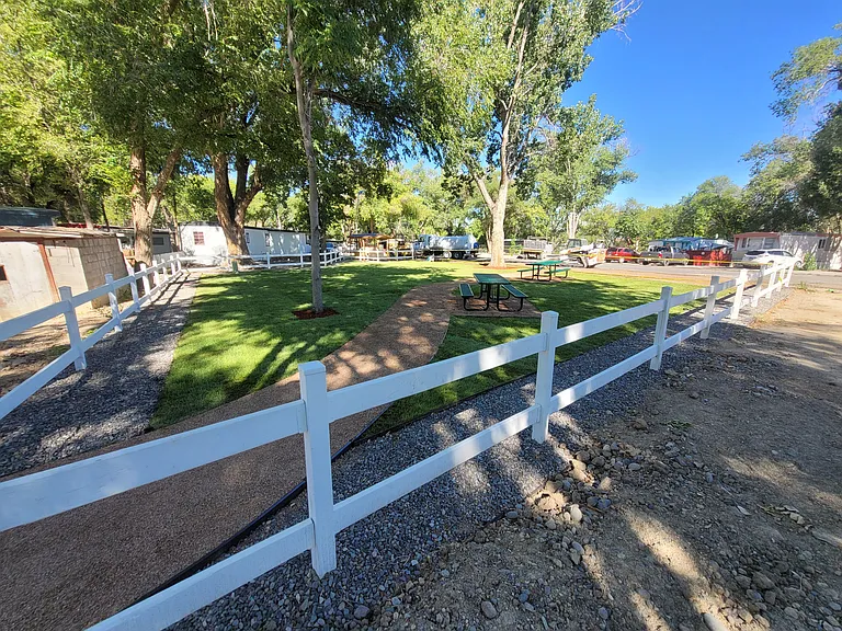 4 T Rd — Photo 13