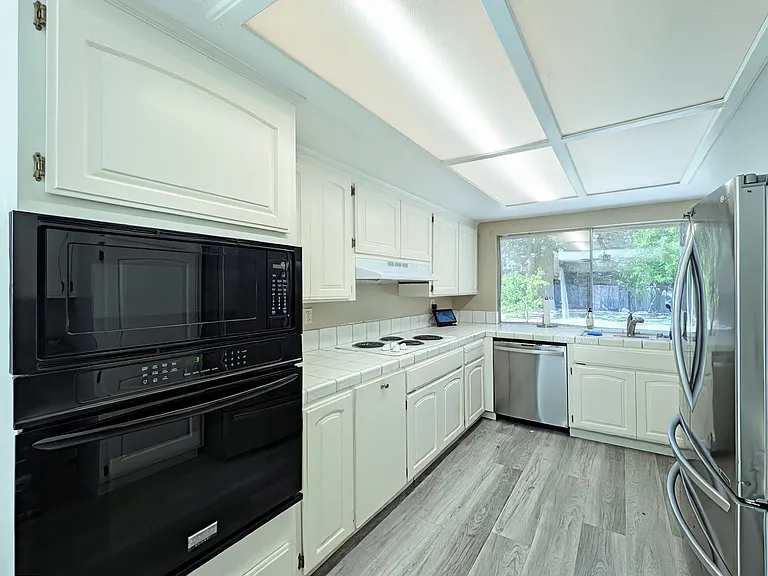 775 Park Hill Rd — Photo 13