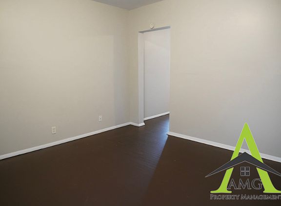 3rd image of 621 Coffey St