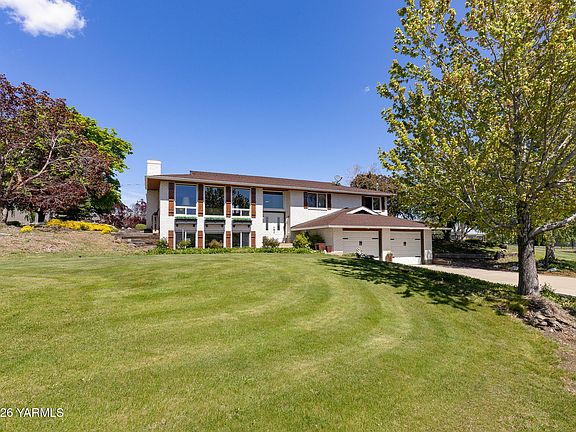 3rd image of 14650 Tieton Dr