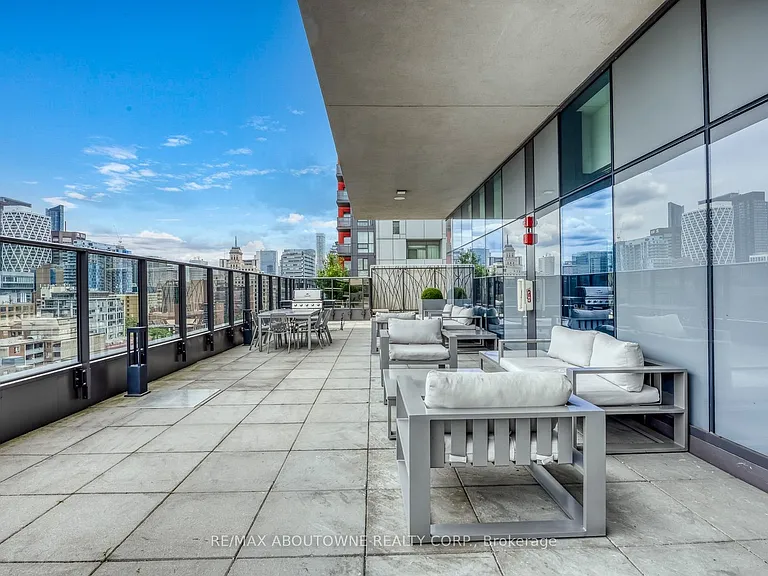 330 Richmond St W #2601 — Photo 28