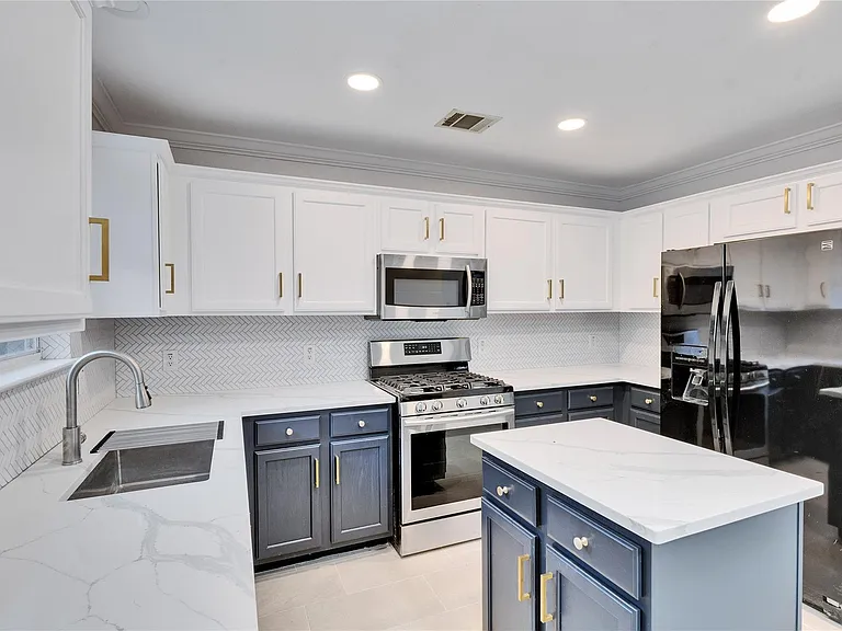 2607 Claudia Dr — Photo 10