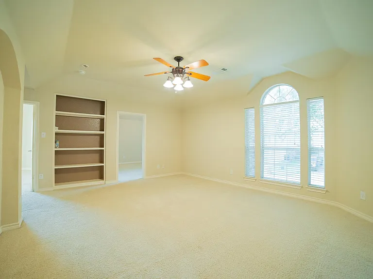 15105 Regal Oak Ln — Photo 21