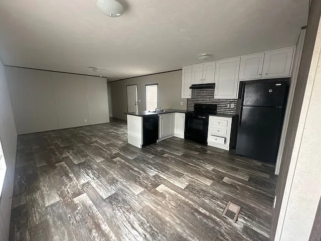 Building Photo - 28 Dogwood Ln