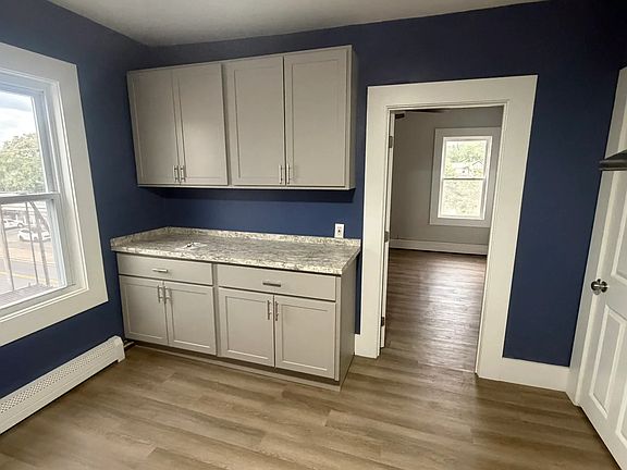 3rd image of 188 Division St Floor 3